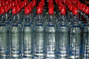 Более 20% производства и оборота крепкого алкоголя удалось вывести из тени в России за 10 месяцев 2017 г.