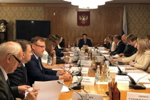 Алексей Гордеев провёл совещание о развитии отечественного виноградарства и виноделия