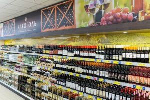 Минпромторг не ожидает дефицита вина в магазинах перед Новым годом