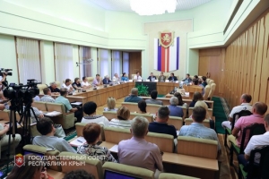 В Парламенте Крыма обсудили совершенствование федерального законодательства в отрасли виноградарства и виноделия