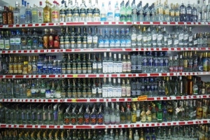 Эксперты: розничные продажи водки в январе - марте выросли на 8,5%