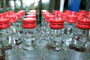 Эксперт алкогольного рынка рассказал об угрозах повышения возраста продажи спиртного