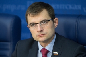 Дмитрий Шатохин считает, что повышение акциза осложнит жизнь отечественным виноделам