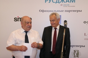 Награда OIV будет вручена Льву Оганесянцу на открытии IV Черноморского Форума Виноделия